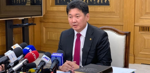 У.Хүрэлсүх: Иргэдээ бухимдуулж, хүний алтан амь нас хохирсонд Монгол Улсын Засгийн газар ард түмнээсээ уучлалт гуйж байна