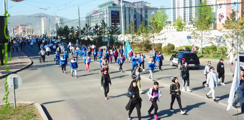 “Улаанбаатар марафон-2023” олон улсын гүйлтэд Хан-Уул дүүргээс 6000 гаруй иргэн, ажилтан албан хаагчид оролцлоо