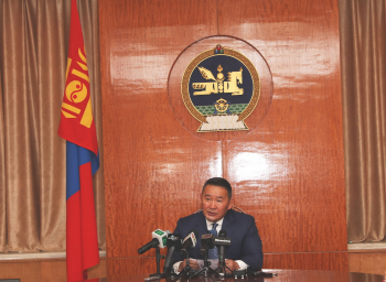 Монгол Улсын Ерөнхийлөгч Х.Баттулга ШХАБ-ын уулзалтыг сурвалжилсан сэтгүүлчдийн сонирхсон асуултад хариулав