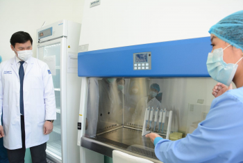 Хоногт 300-1,200 хүнд PCR шинжилгээ хийх хүчин чадалтай лабораторийг Чингэлтэй дүүрэгт байгууллаа