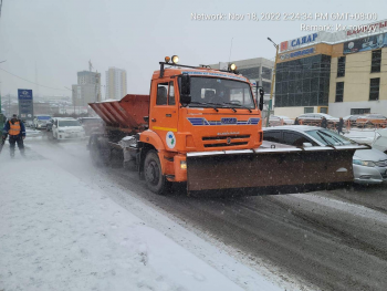 Зам, талбайн цасыг цэвэрлэж, халтиргаа гулгаанаас сэргийлэх арга хэмжээ авч байна Нийтэлсэн огноо: 2022-11-18 17:12